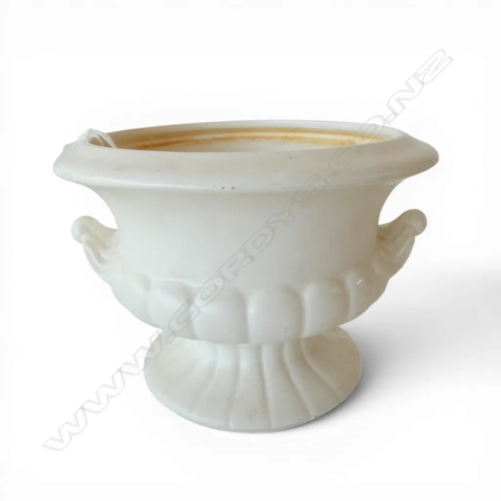 CROWN LYNN SQUAT URN H.125mm Image 1++