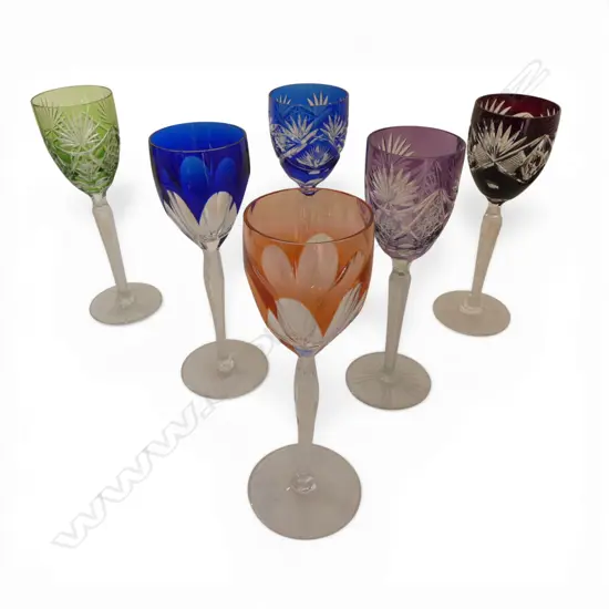 6 HARLEQUIN WINE GLASSES