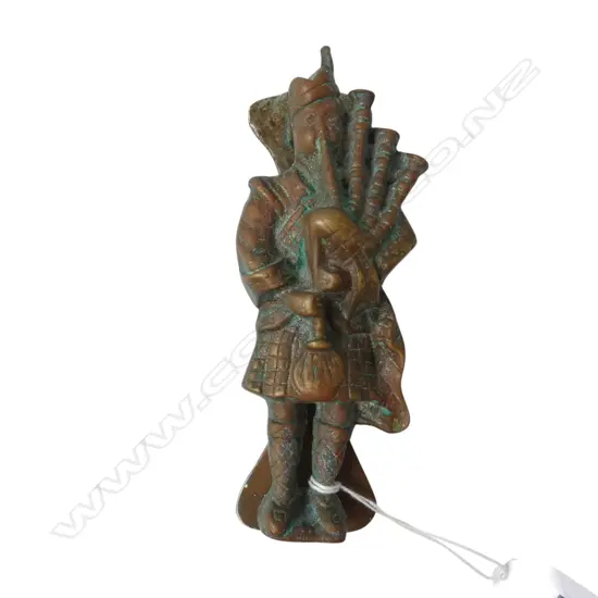 VINTAGE BRASS 'BAGPIPER' DOOR KNOCKER H.150mm