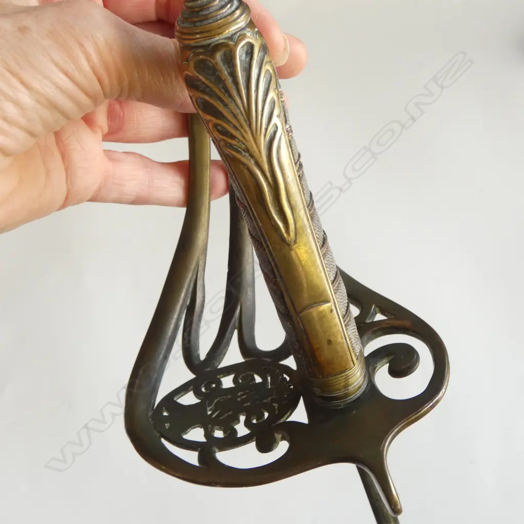 19thC VICTORIAN BRITISH PHILLIPS & SONS LONDON DRESS SWORD w. LEATHER SCABBARD L.1000mm Image 1++