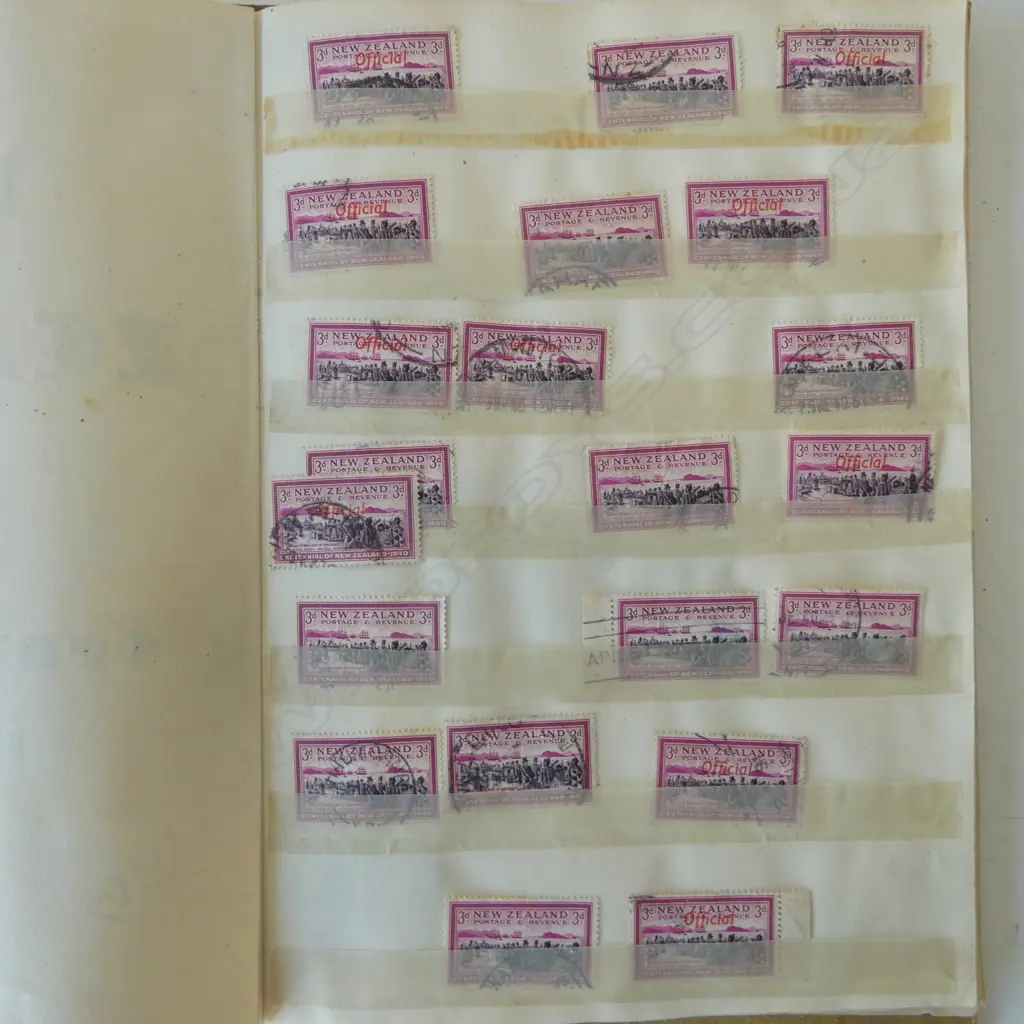 OLD ALBUM NZ STAMPS. First sidefaces + Zealandia + 1940 Centennials + 2 Chch Exhib.  etc Image 1++