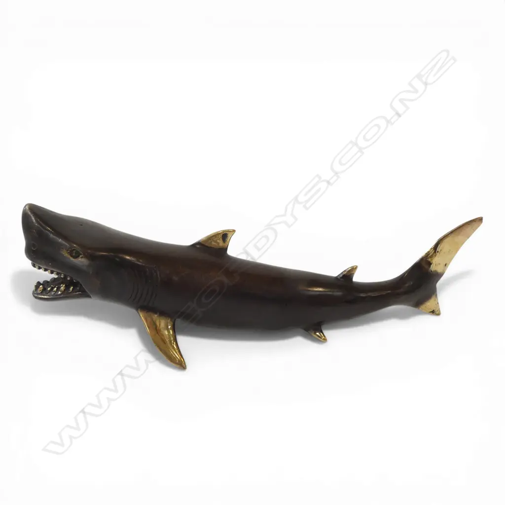 BRASS SHARK ORNAMENT L.360mm Image 1++