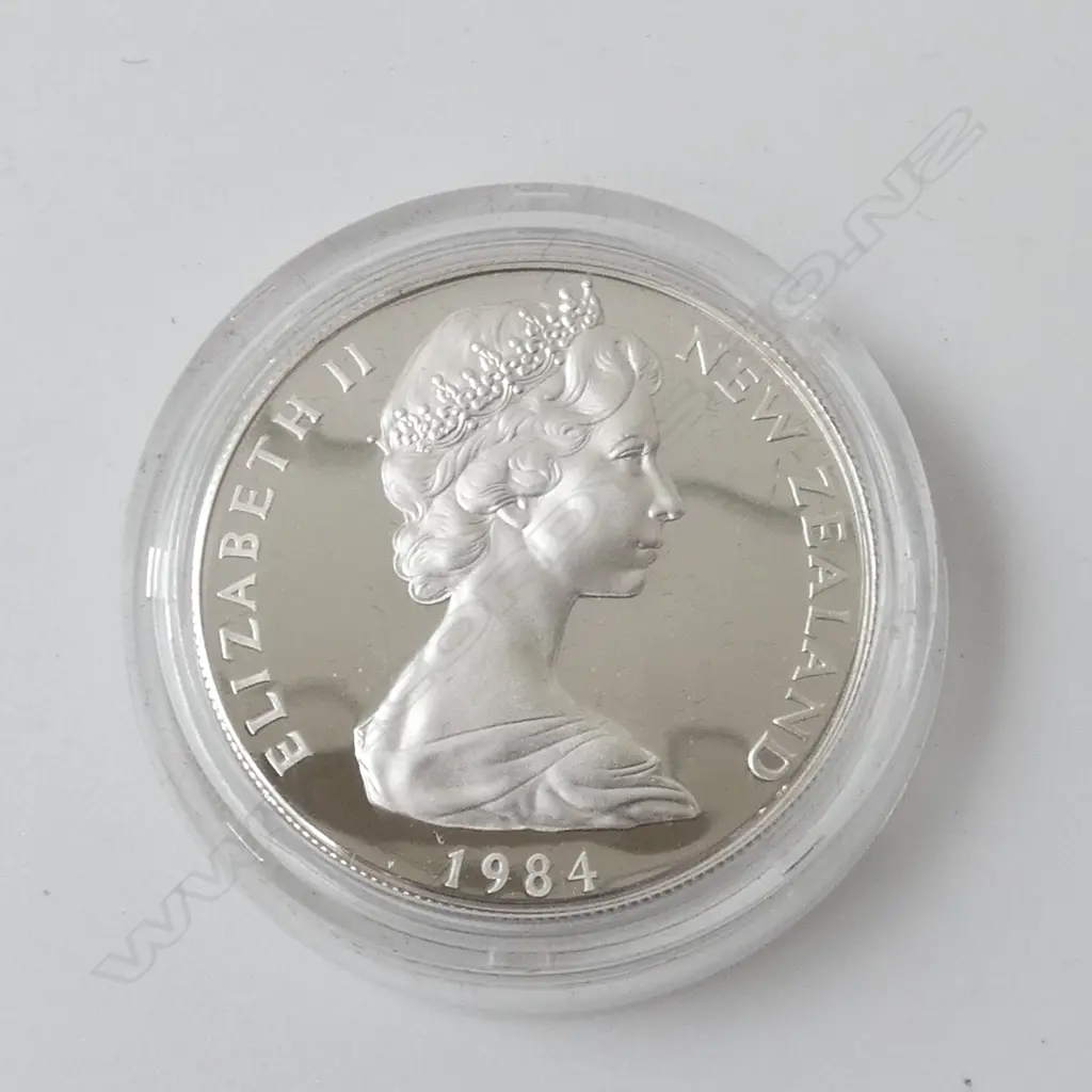 CASED N.Z. 1984 CHATHAM ISLAND BLACK ROBIN .925 SILVER PROOF $1 COIN 27.216gms Image 1++