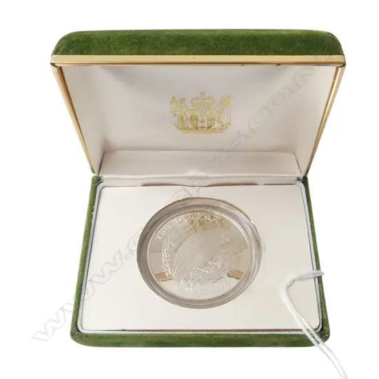CASED N.Z. 1986 KAKAPO .925 SILVER PROOF $1 COIN 27.216gms