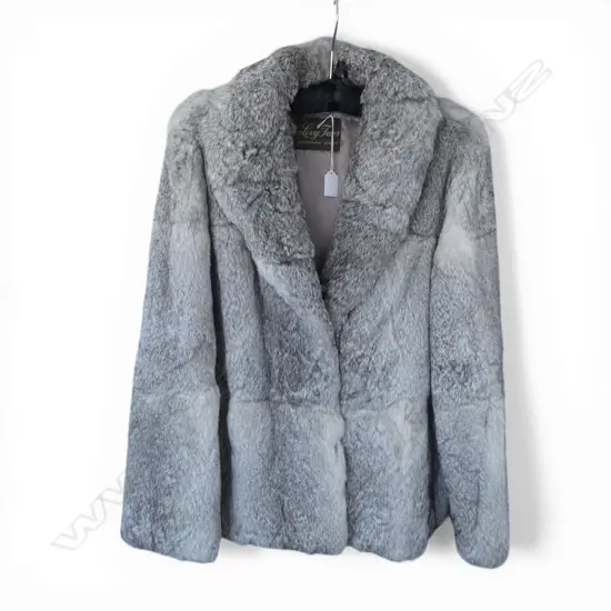SILVER GREY COLOURED RABBIT FUR JACKET - SIZE SMALL TO MEDIUM