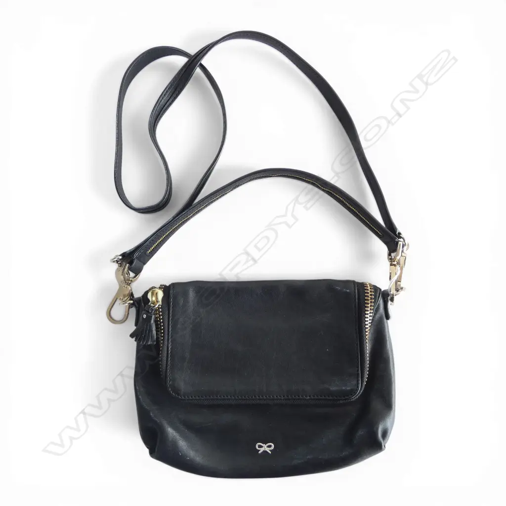 VINTAGE BLACK LEATHER ANYA HINDMARCH HAND BAG gilt zips. With hand & shoulder straps Image 1++