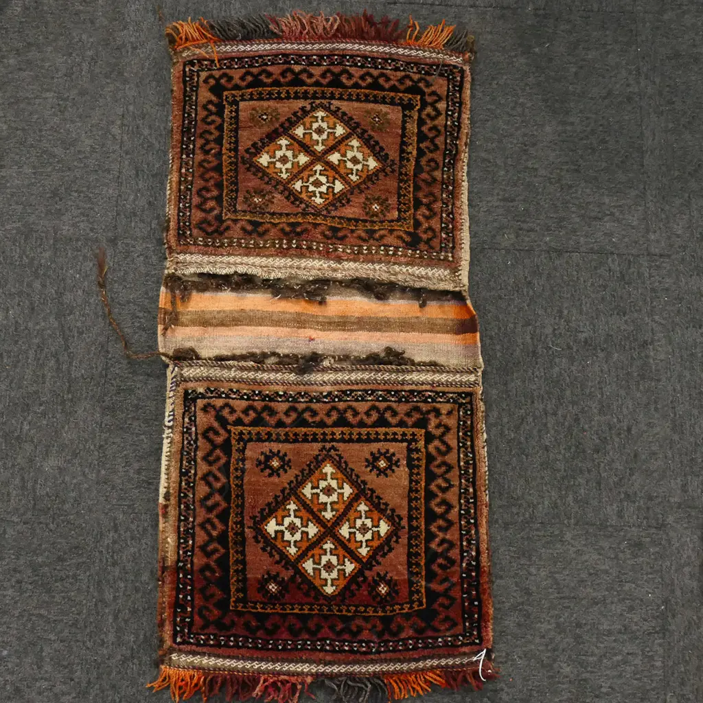 HAND KNOTTED ALL WOOL SADDLE BAG Image 1++