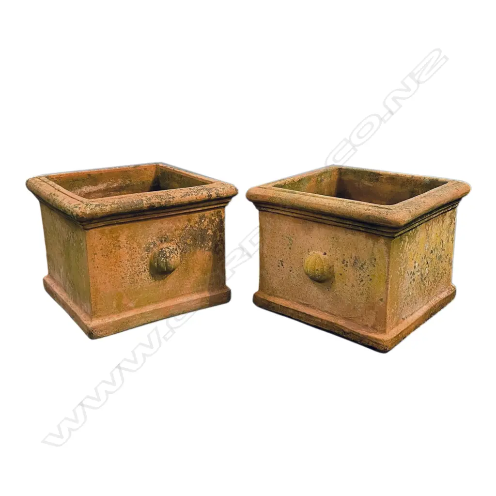 2 TERRACOTTA PLANTERS 400x400x320mm Image 1++