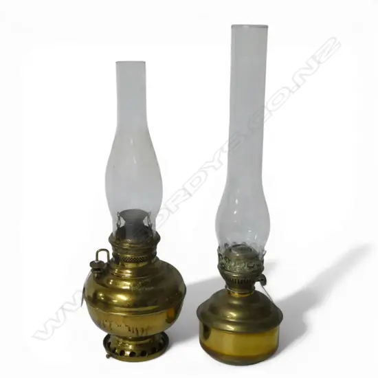 2 ANTQUE BRASS KERO LAMPS H600MM TALLEST