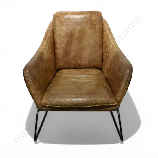 TAN LEATHER ARMCHAIR, IN THE STYLE OF CARLO DE CARLI, H.770mm