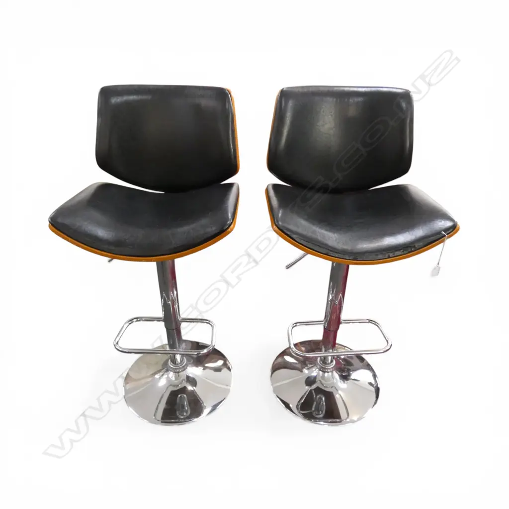 PR OF CHROME & VINYL BARSTOOLS H.1000mm Image 1++