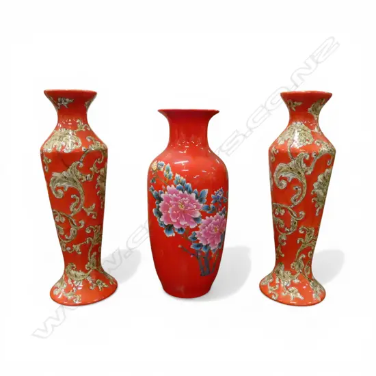 CHINESE RED VASE + PR ORIENTAL RED CANDLESTICKS H.405mm