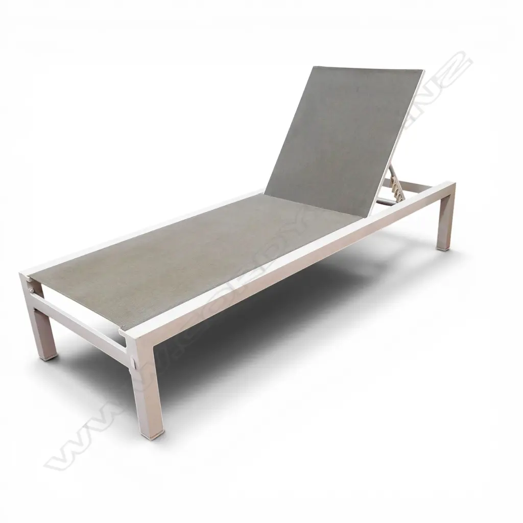 WHITE METAL LOUNGER L.1900mm Image 1++