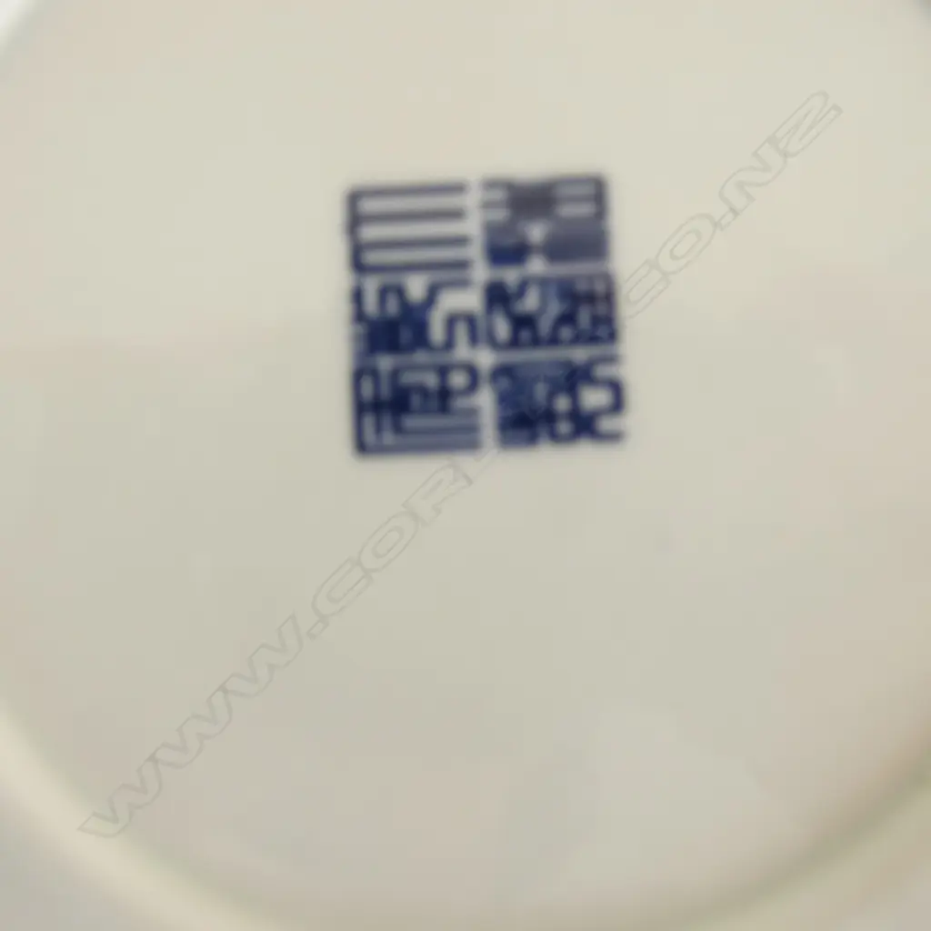 3 PCES B/W CHINA PCES  Image 1++