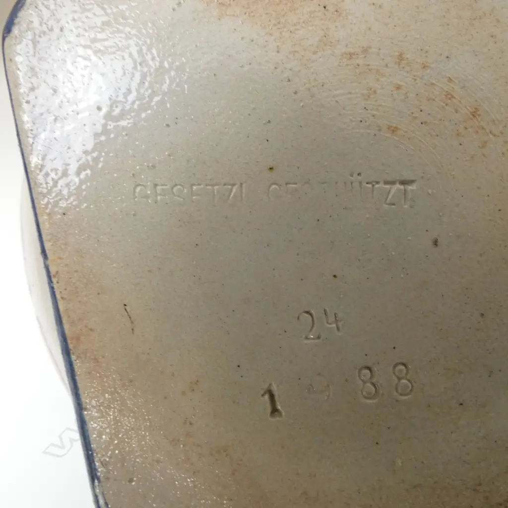 4 PCS; 2 PCS GERMAN STONEWARE, KOOKABURRA PLATE & ROYAL SWAN BOWL Image 1++