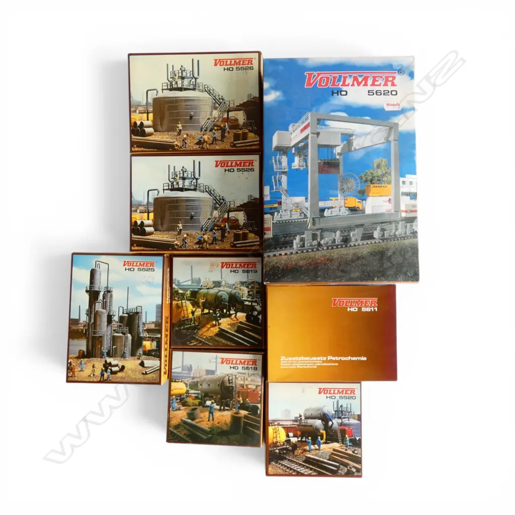 8 BOXED VOLLMER HO MODEL KITS ... Image 1++