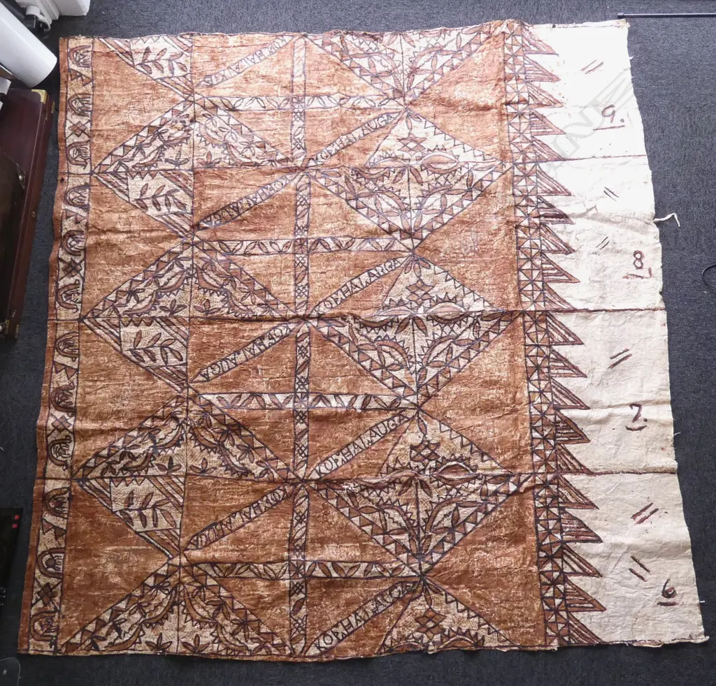 LARGE TAPA CLOTH Image 1++