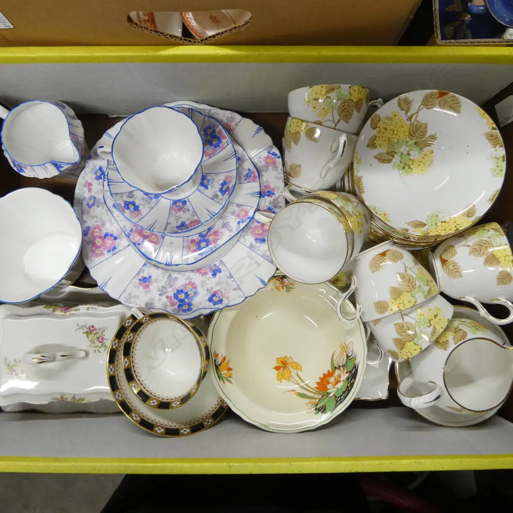 TRAY LOT R/A PART TEASET & OTHER CHINA Image 1++