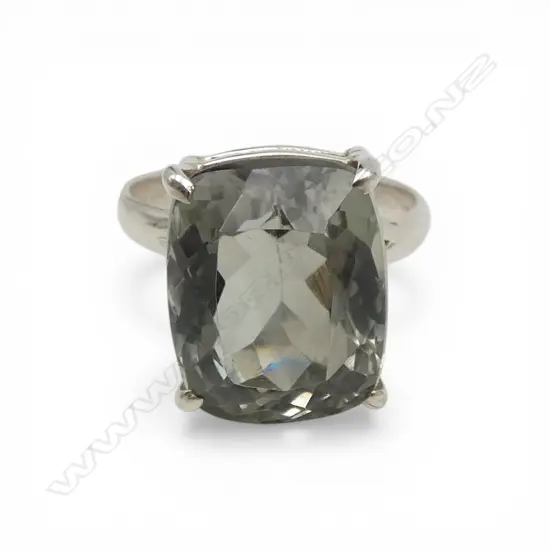 SILVER & GREEN AMETHYST RING