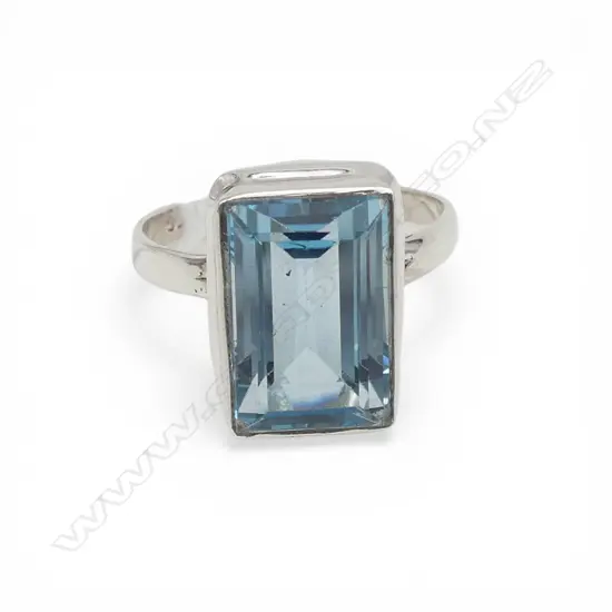 SILVER & BLUE TOPAZ RING