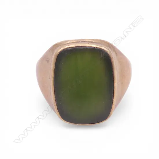 Early 20thC 9ct GOLD & POUNAMU SIGNET RING  6.44gms SIZE T1/2