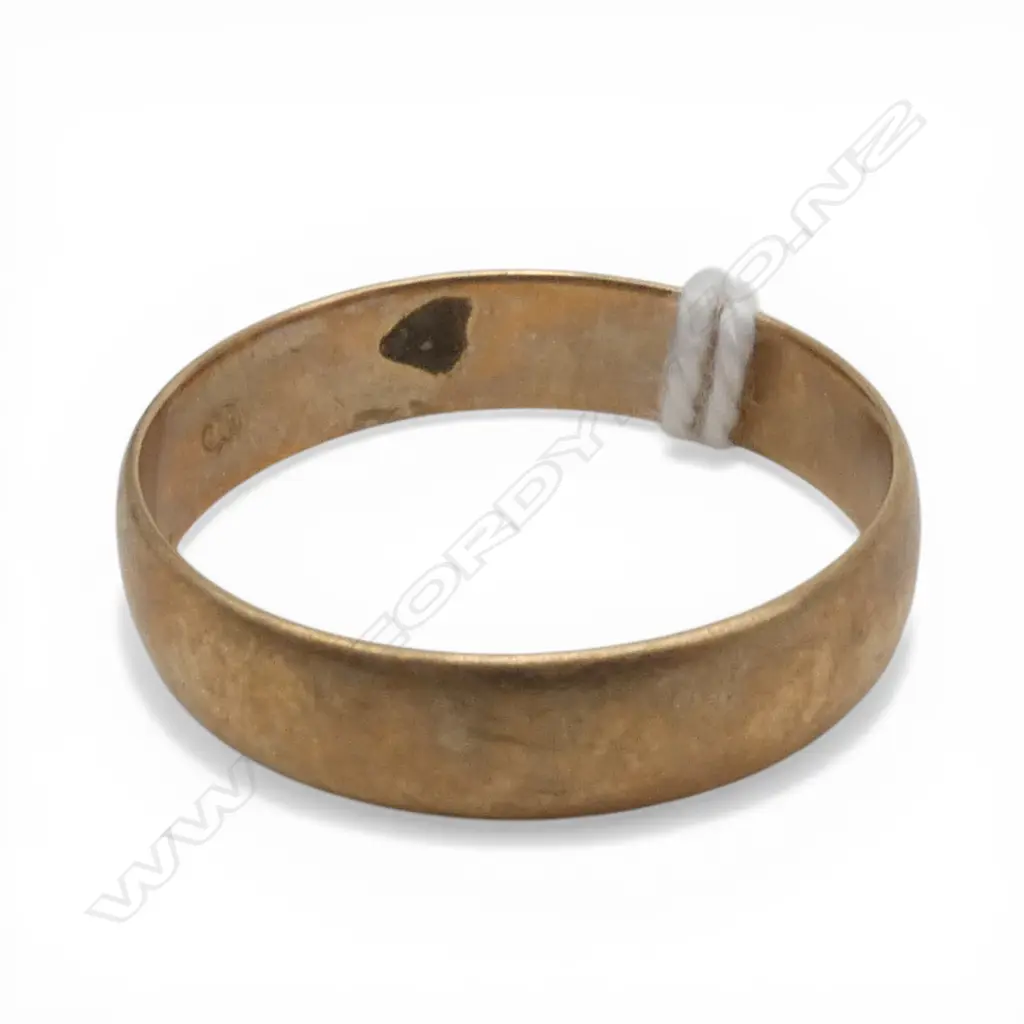 9ct GOLD WEDDER, 2.82gm SIZE U Image 1++