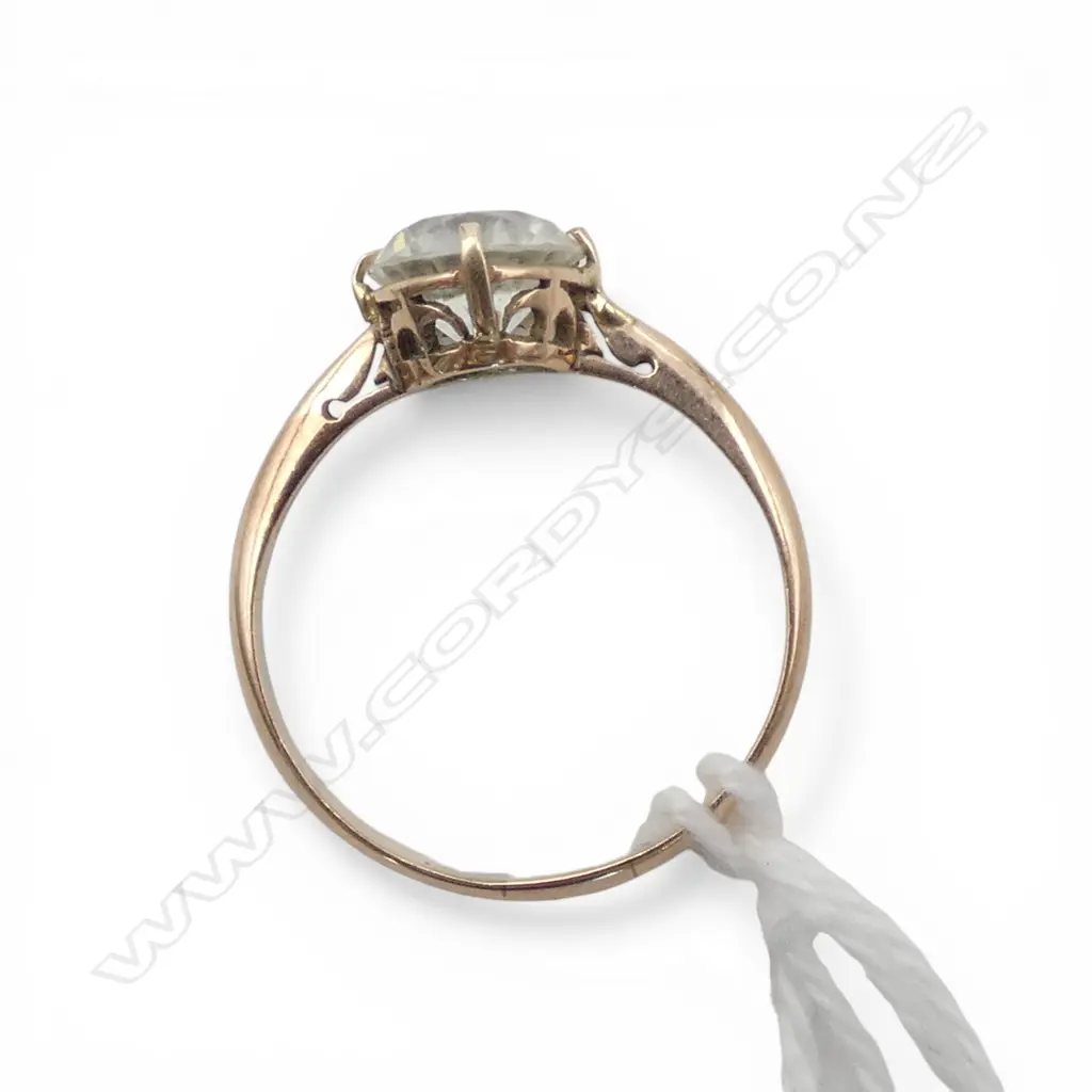 9ct GOLD & GEM STONE SOLITAIRE RING 1.6gms (white spinel?) size N Image 1++