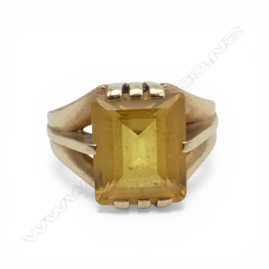 9ct GOLD & SYNTHETIC YELLOW SAPPHIRE DRESS RING 5.57gms SIZE M