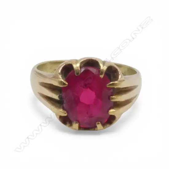 9ct & SYNTHETIC RED STONE RING, 6.47gm SIZE P