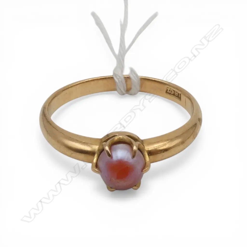18ct GOLD RING, pearl faulted, 2.9gms SIZE O Image 1++