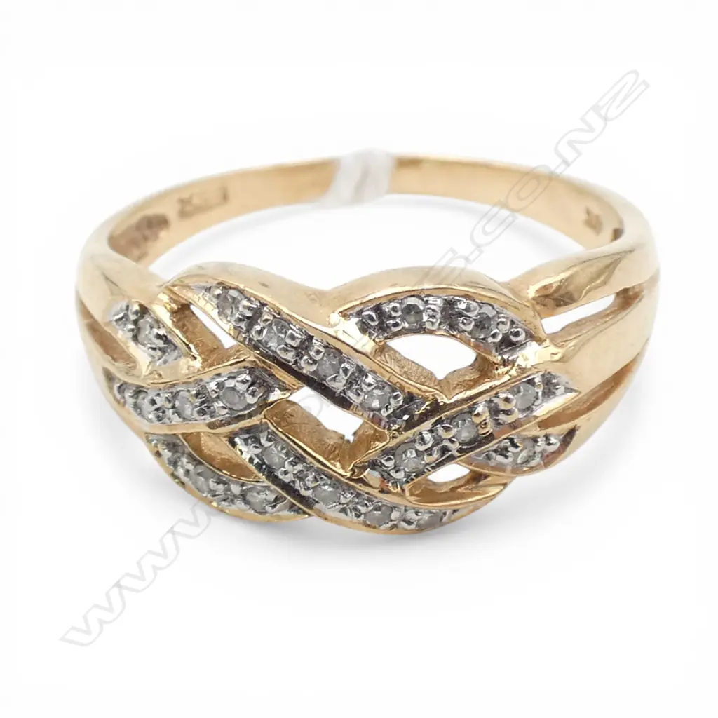 9ct GOLD & MULTI SMALL DIAMOND RING entwined curving bands 2gms SIZE O Image 1++