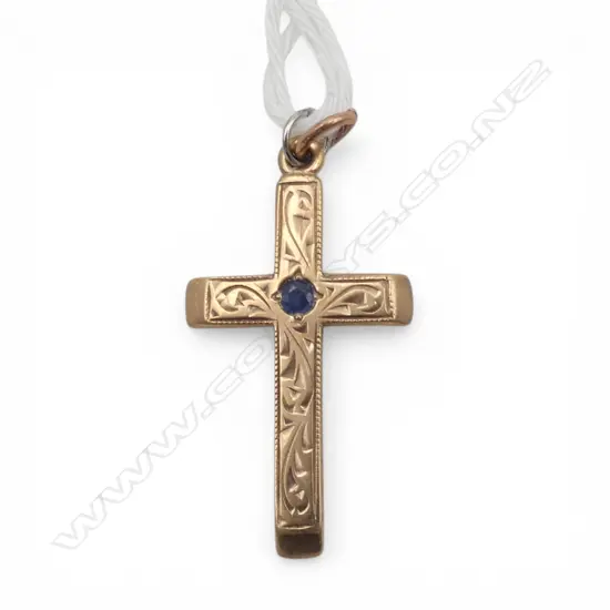 VINTAGE 9ct GOLD CROSS PENDANT 2.3gms SET WITH A SAPPHIRE STONE