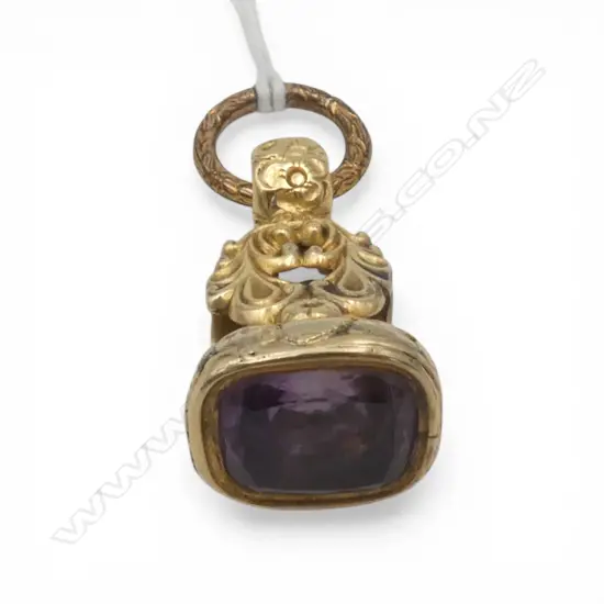 12CT GOLD FOB SEAL AMETHYST STONE TOTAL WEIGHT 11.4GMS - JUMP RING PLATED