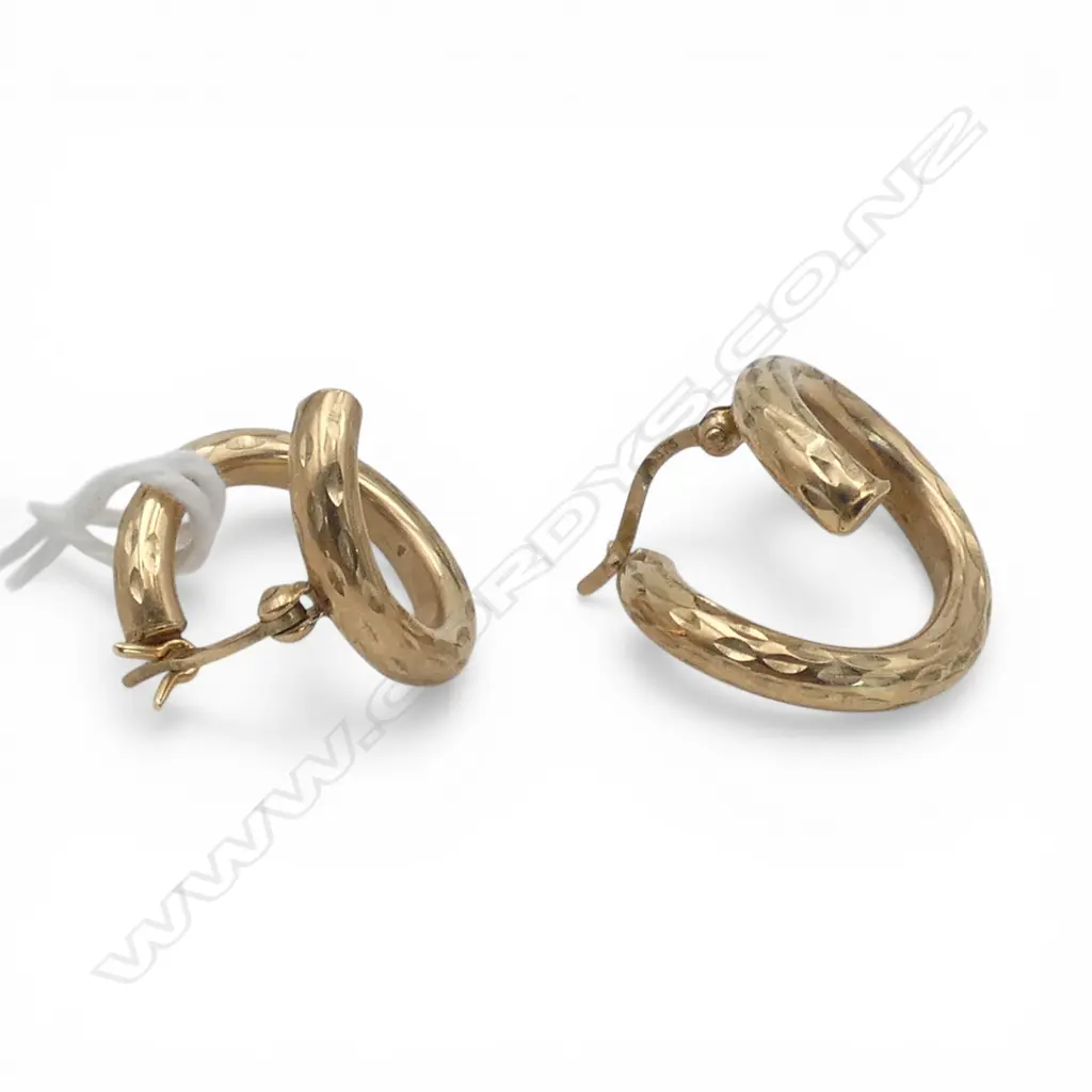 PR 9ct GOLD SPIRAL TWIST EARRINGS 1.5gms Image 1++