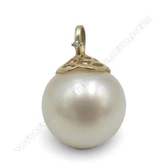 10ct MOUNTED PEARL & DIAMOND PENDANT