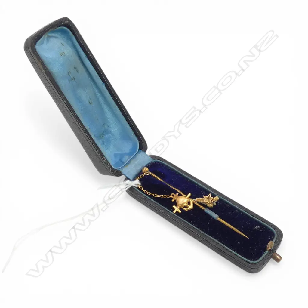 2 9ct GOLD STICK PINS: Heart & anchor + other. In old case. Image 1++