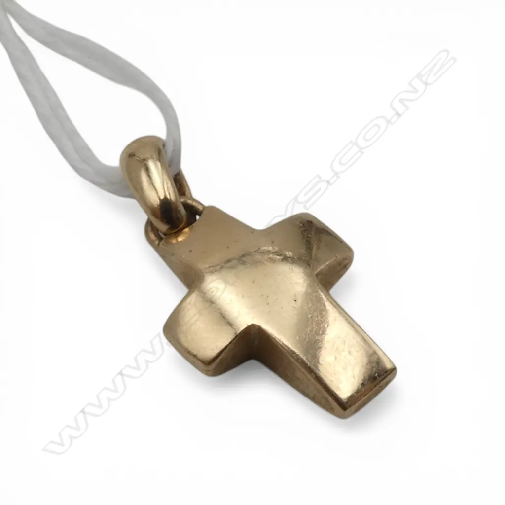 9ct GOLD CROSS PENDANT, 2.40gm Image 1++