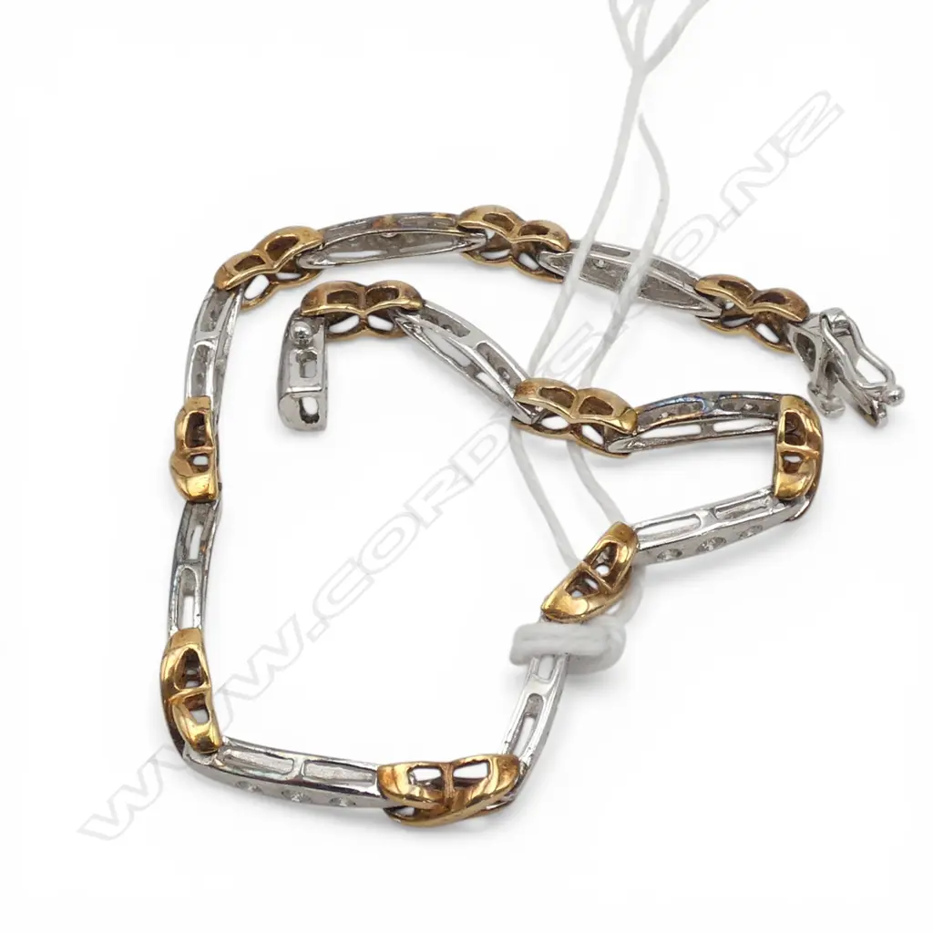 9ct WHITE & YELLOW GOLD & DIAMOND BRACELET each white gold link w 3 diamonds. 9.1gms Image 1++