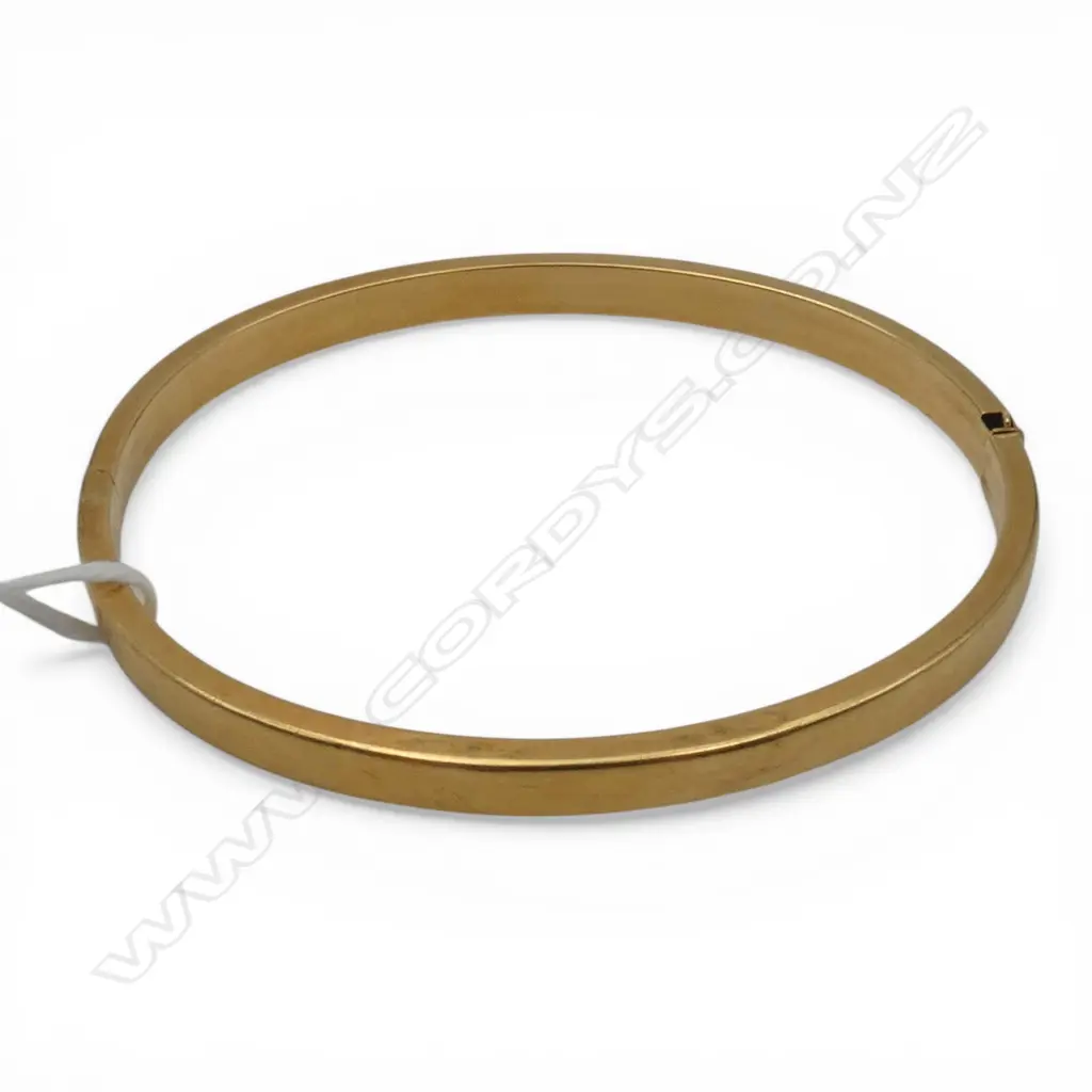 18CT GOLD BANGLE 8.87gms Image 1++