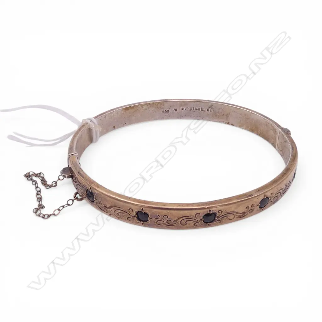 VINTAGE 9ct gold ON SILVER HINGED BANGLE SET WITH 5 SAPPHIRES Image 1++