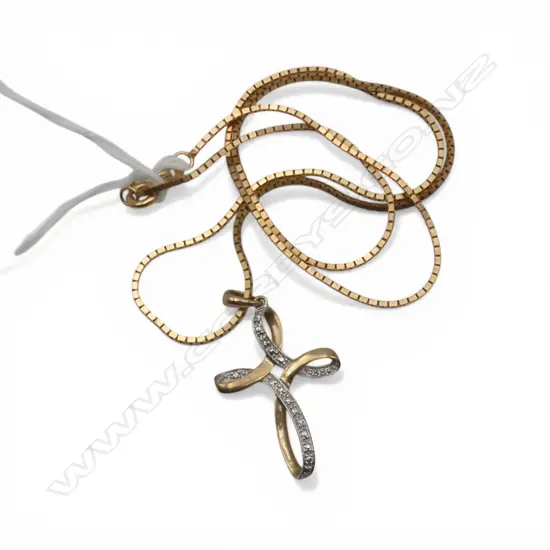 ITALIAN 9ct GOLD BOX LINK NECK CHAIN with 9ct GOLD & DIAMOND SET CROSS PENDANT 4.44gms