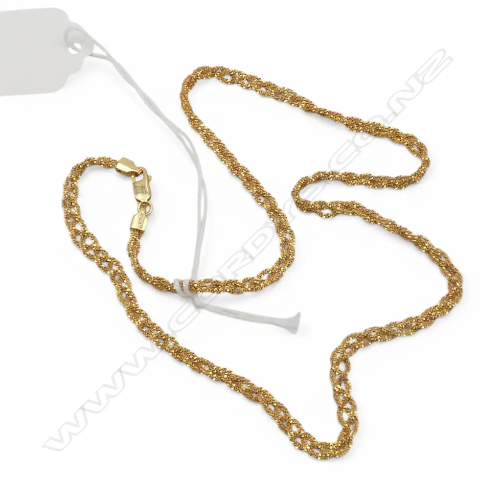 9ct GOLD ITALIAN ROPE TWIST NECK CHAIN L.420mm. 6gms Image 1++