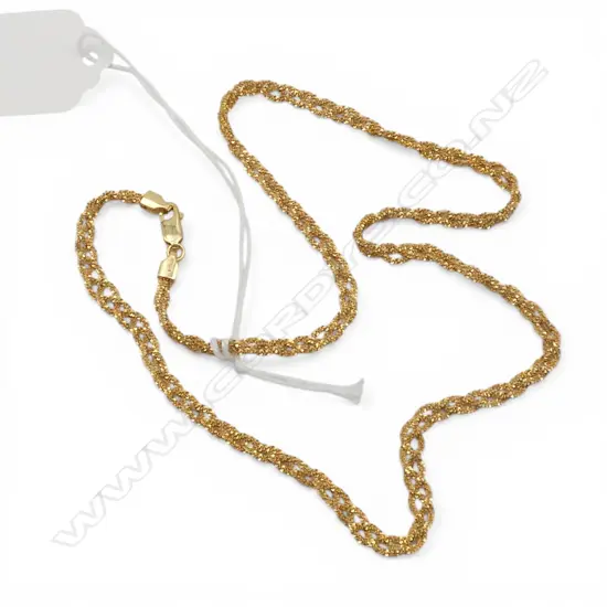 9ct GOLD ITALIAN ROPE TWIST NECK CHAIN L.420mm. 6gms