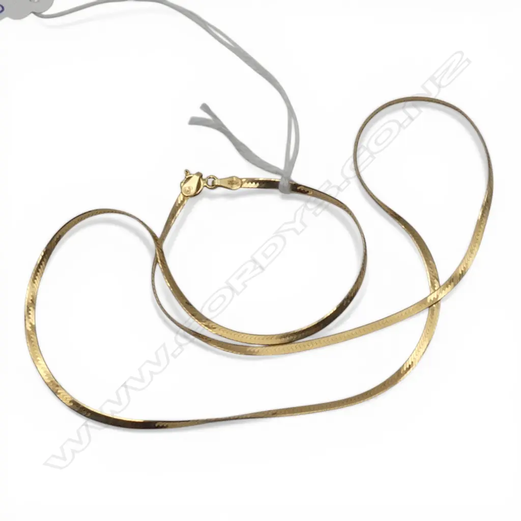 14ct GOLD FLAT HERRINGBONE CHAIN 3.74gms Image 1++