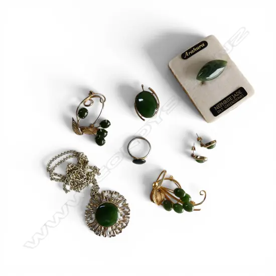 BAG VINTAGE POUNAMU & PLATED JEWELLERY brooches ring pendant necklace