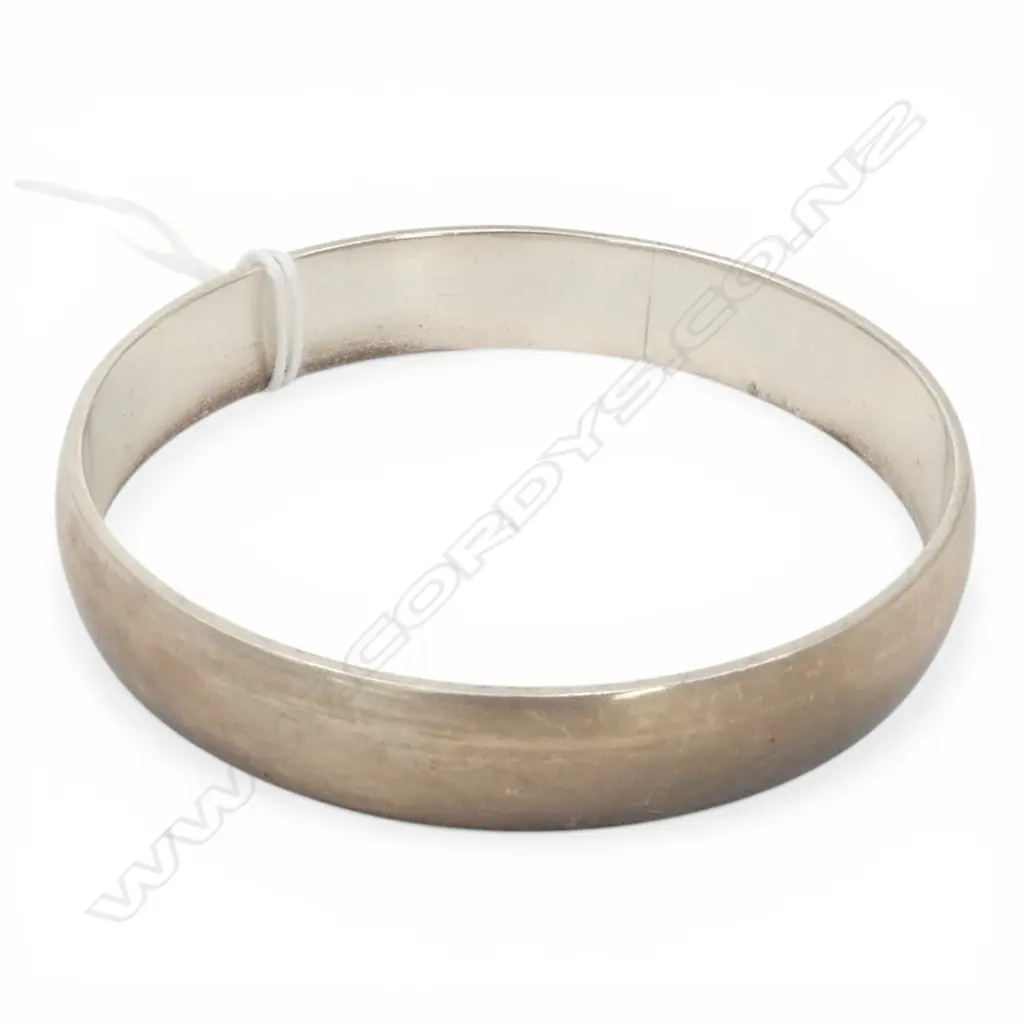 HEAVY SOLID STG SILVER BANGLE fairly wide hoop form. 38gms - SMALL SIZE (55mm inside diameter) Image 1++