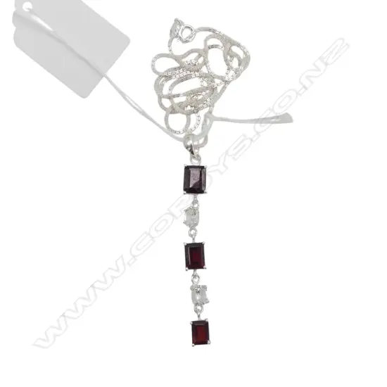 SILVER GARNET & WHT TOPAZ PENDANT on SILVER CHAIN, L.440mm