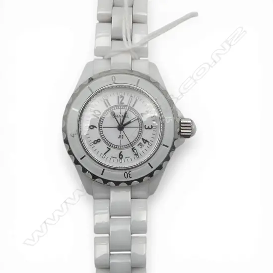 CHANEL J12 LADIES WRISTWATCH DE21011