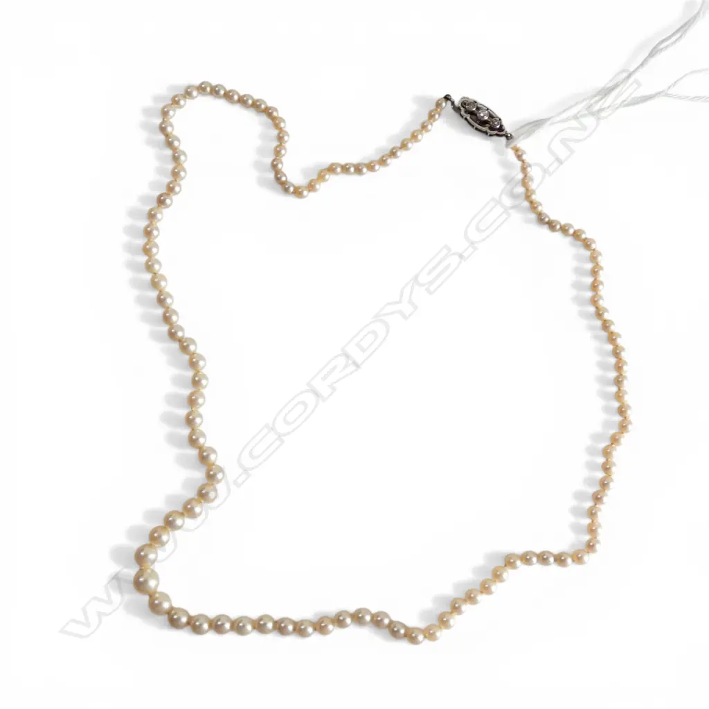 VINTAGE CULTURED PEARL graduated NECKLACE with 9ct GOLD CLASP set w 3 diamonds. L.460mm Image 1++