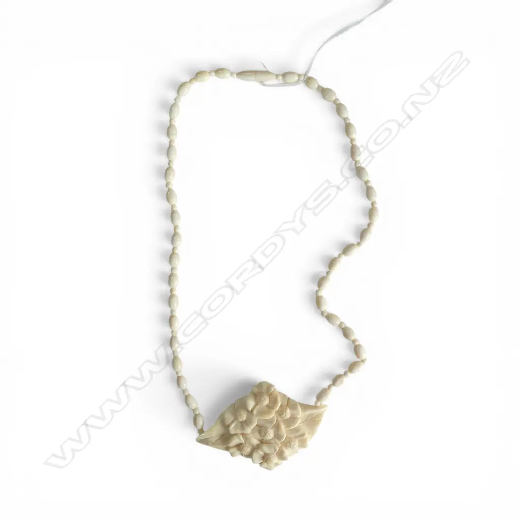 VINTAGE CARVED IVORY PENDANT NECKLACE large floral on leaf pendant  Image 1++